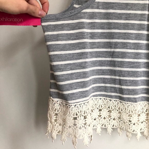🌿3 for $20 Lace Trim Racerback Crop Top - Picture 7 of 7